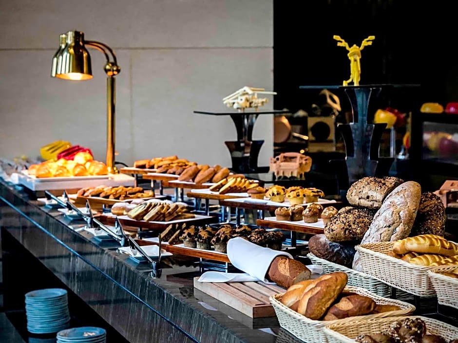 Pullman Changshu Leeman Hotel