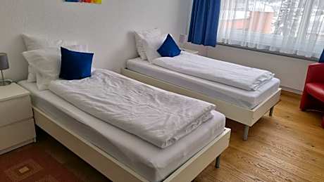 Apartment with Mountain View