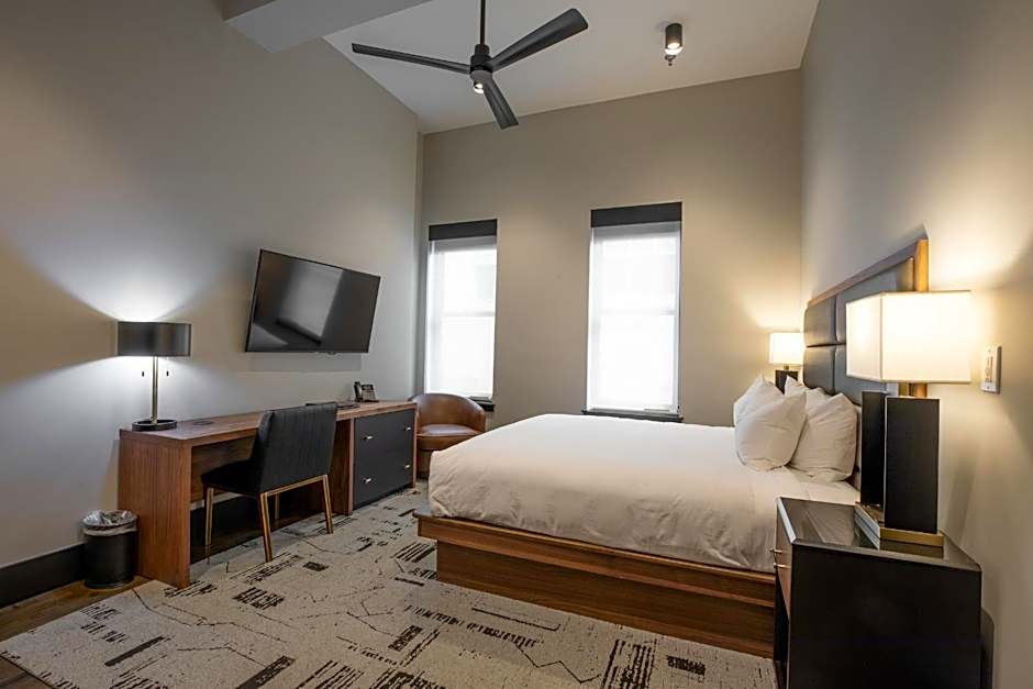 The Bee Hotel, Danville