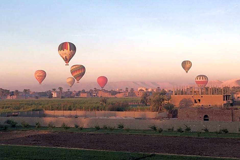 New Memnon Hotel