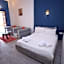 Riad O LY