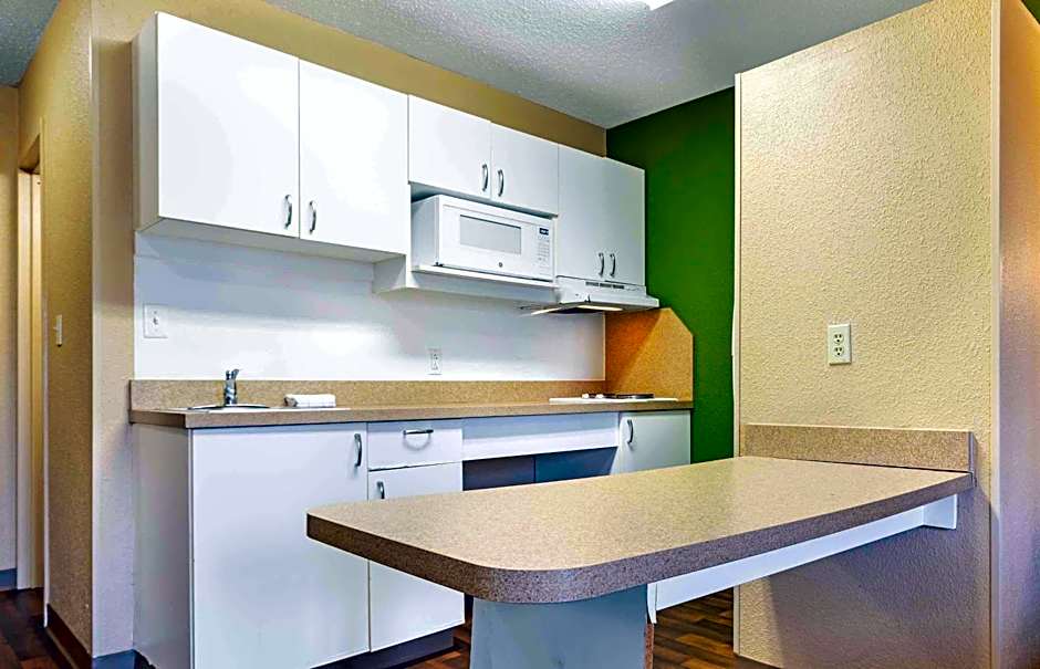 Extended Stay America Select Suites - Greenville - Airport