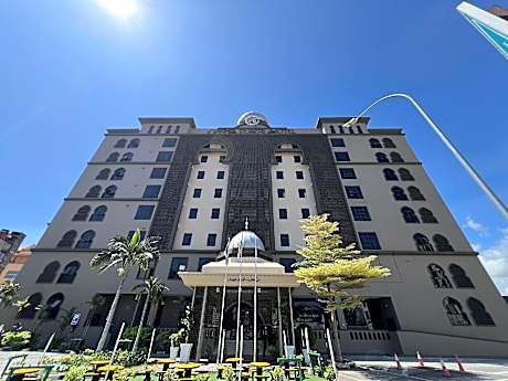 Grand Puteri Hotel
