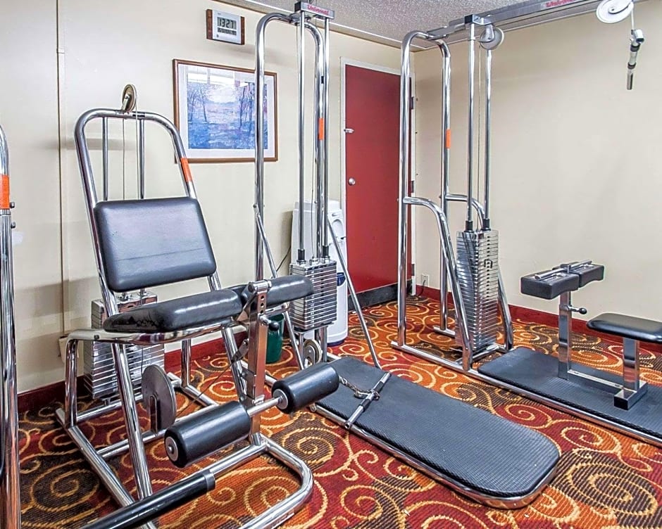 Quality Inn & Suites Kansas City I-435n Near Sports Complex
