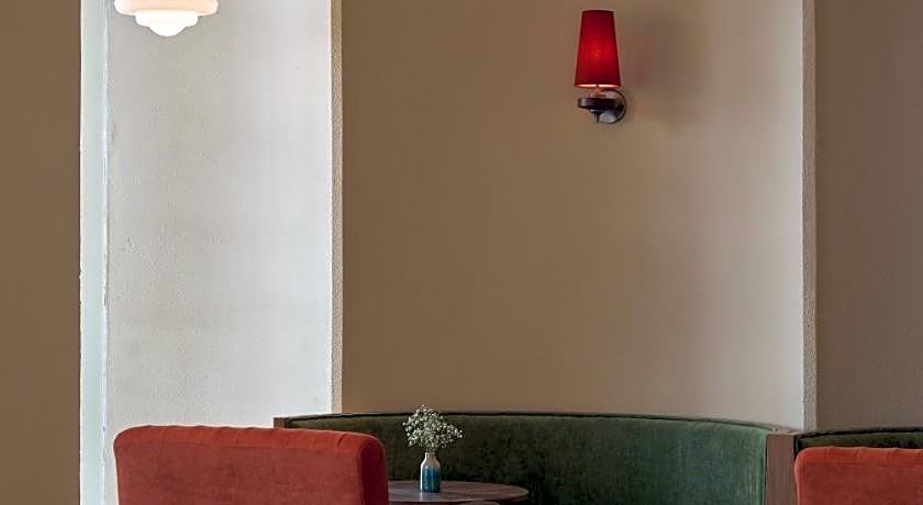 Len Hotel