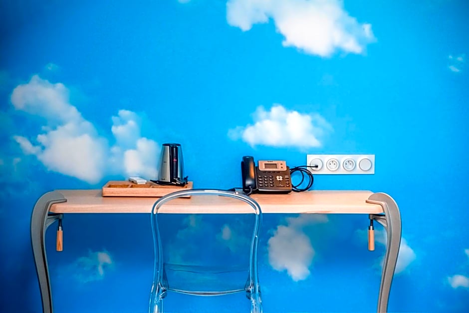 Hotel Sixteen Paris Montrouge