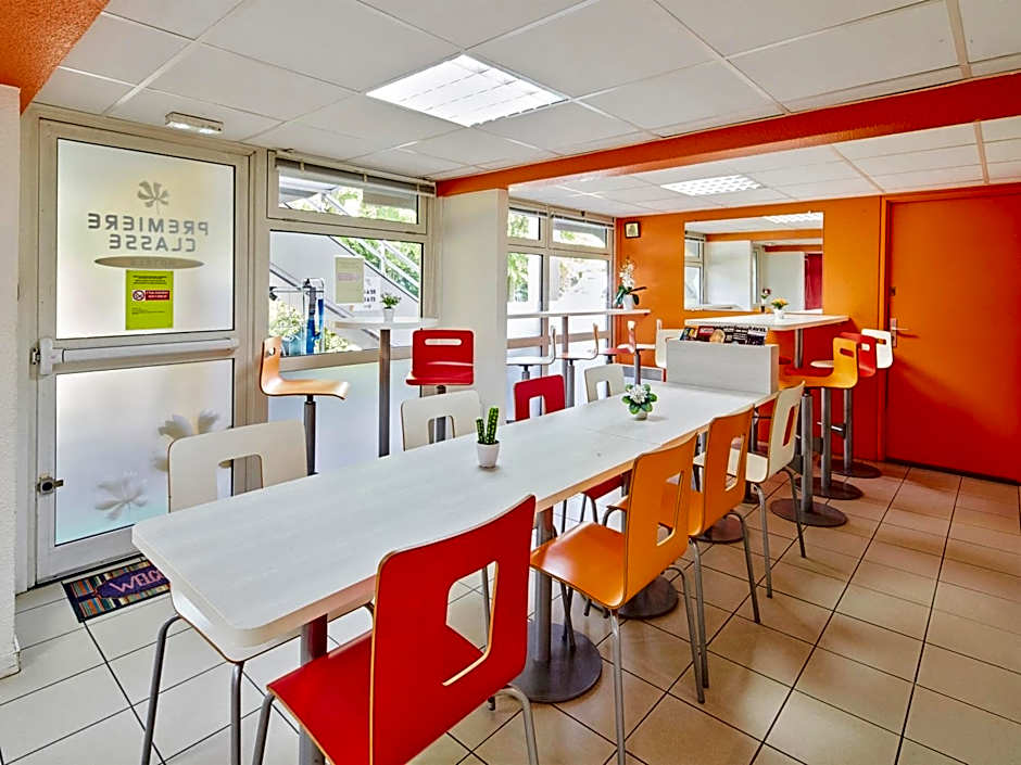 Premiere Classe Melun Senart - Vert Saint Denis