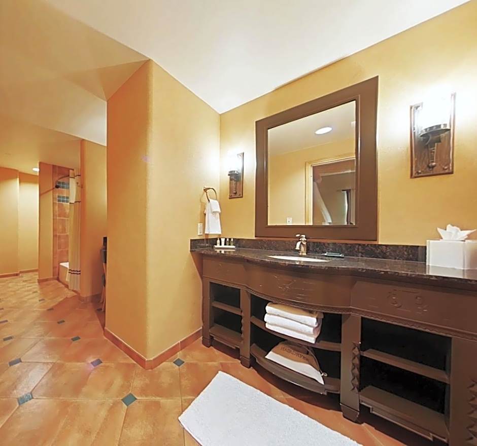 Hilton Santa Fe Resort & Spa At Buffalo Thunder