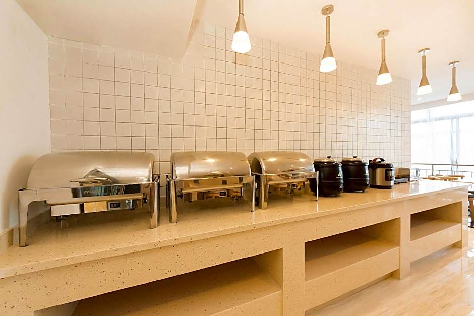 Lavande Hotel Weihai Weigao Plaza