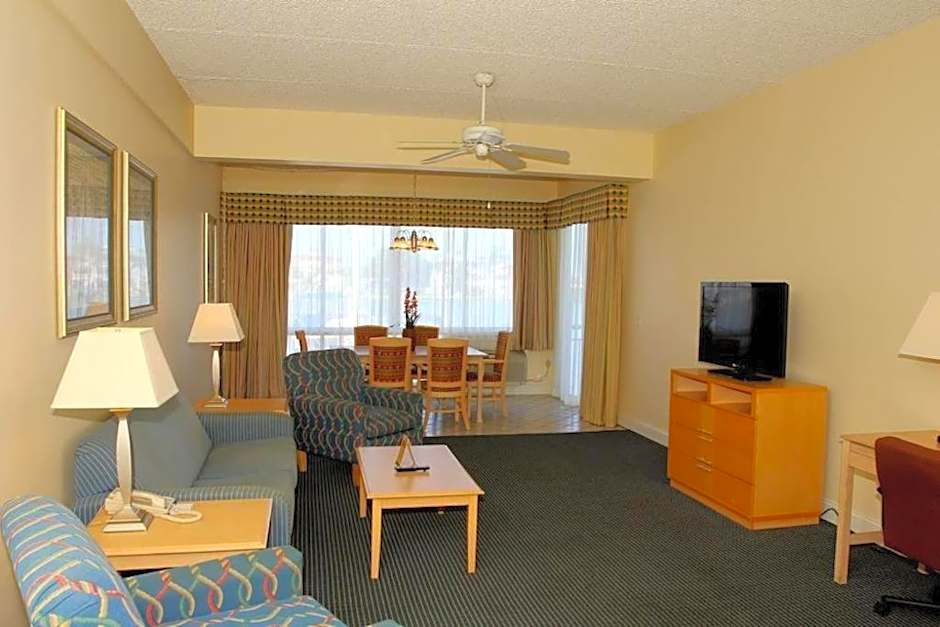 Chart House Suites and Marina