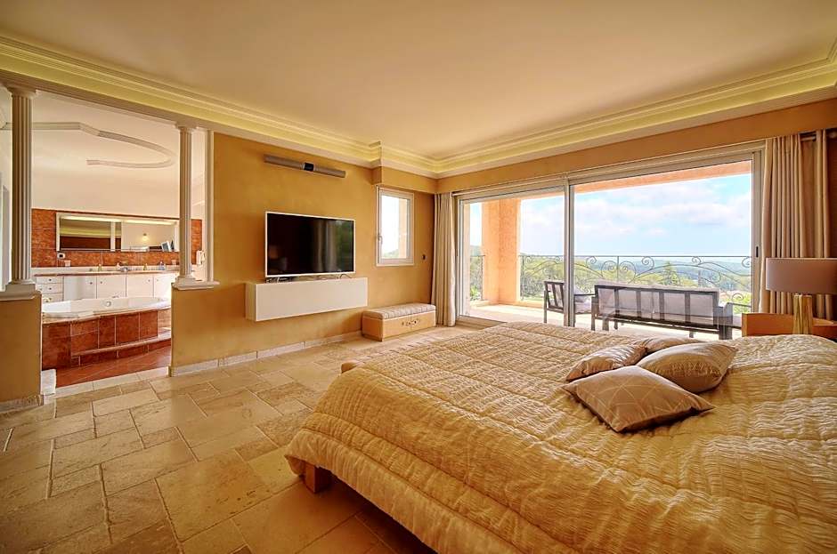 "AU HAVRE DE PAIX" 5 étoiles Prestige jacuzzi, hammam, sauna, PISCINE chauffée Mougins Cannes Grasse