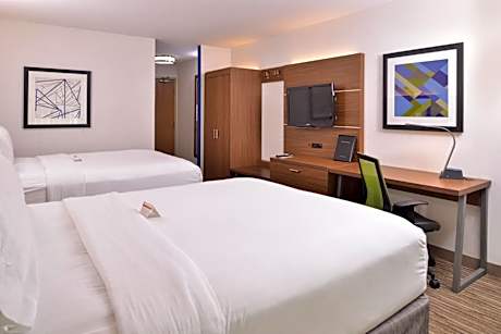 Standard Room with Two Queen Beds