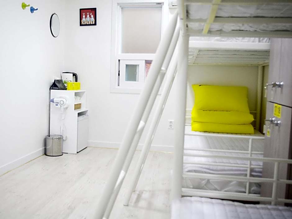 24 Guesthouse Yeosu