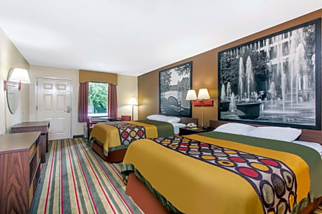 2 Queen Beds, Smoking