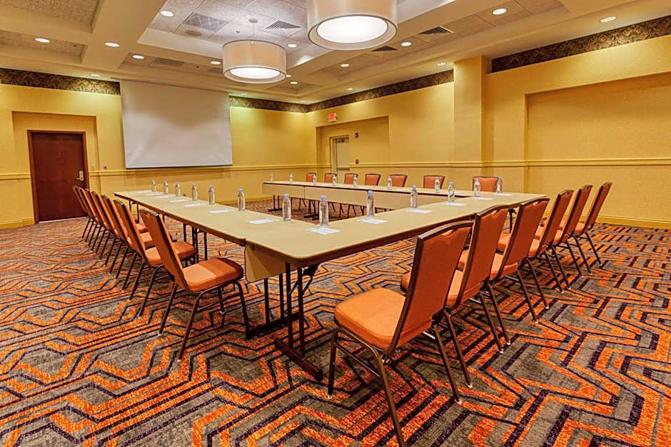 DRURY INN & SUITES INDIANAPOLIS NORTHEAST