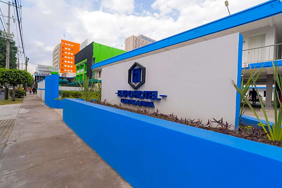 Expo Hotel Guadalajara - Zona Expo frente al Centro de Convenciones