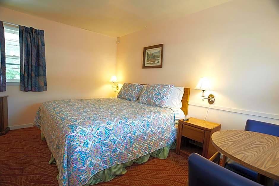 Clinton Motel