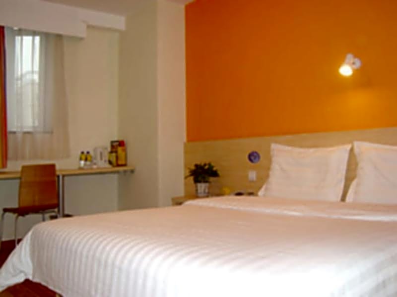 7 Days Inn Nanchang Bayi Square Railway Station North Square