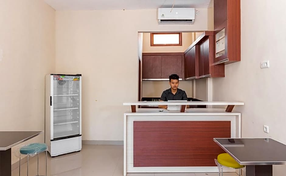 RedDoorz Syariah @ Batua Raya