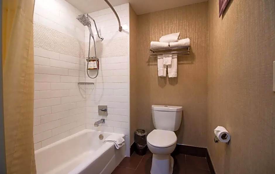 Empeiria High Sierra Hotel