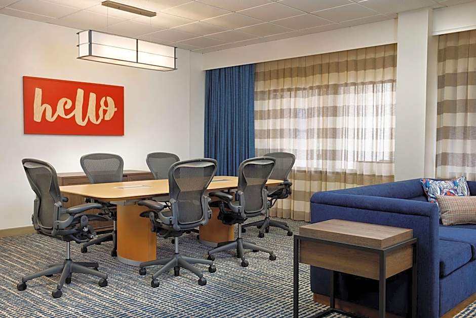 DoubleTree Suites by Hilton Orlando - Disney Springs® Area