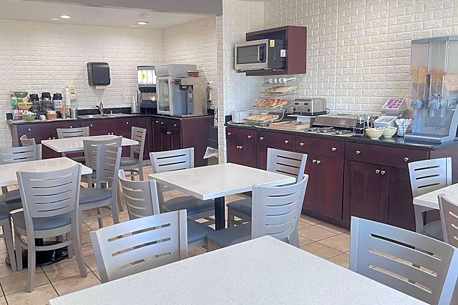 Ramada Bayside Inn & Suites Eureka