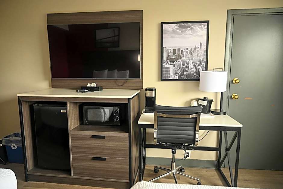 Ramada by Wyndham North Bergen