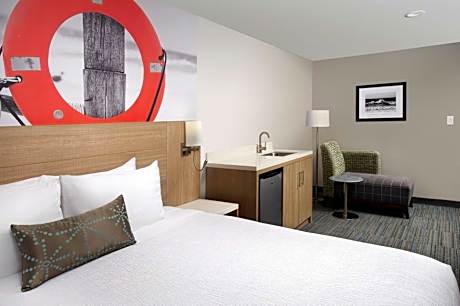 Large One-Bedroom King Suite with Sofa Bed - Non-Smoking