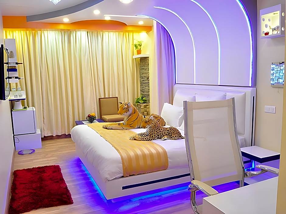 Royal Penguin Boutique Hotel & Spa