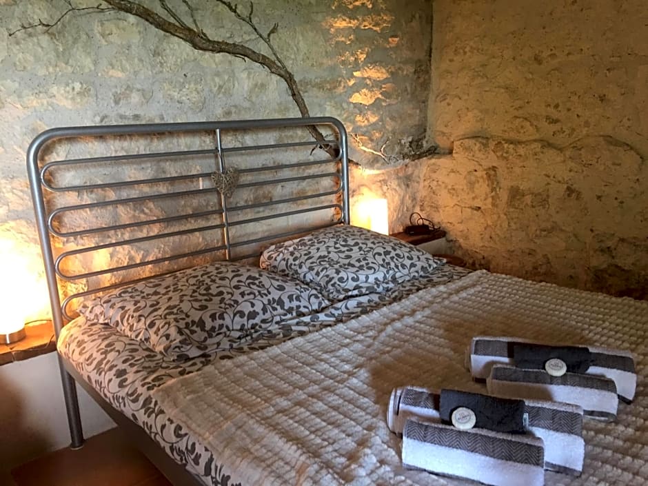 Le Mas Des Papillons chambre d'hôtes B&B