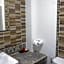 C2U Hotel Uthai Thani
