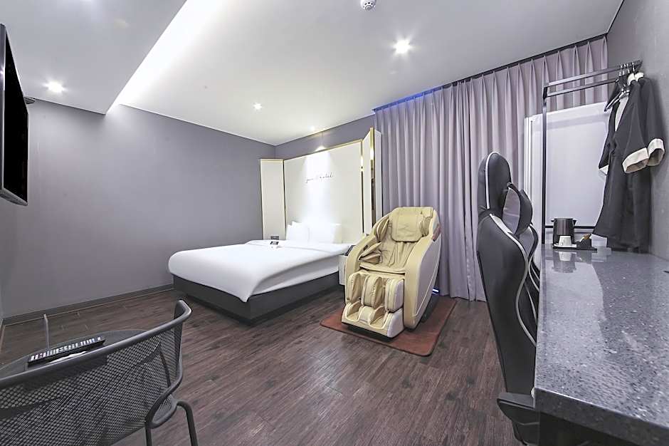 Hotel Zam 101