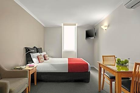 Queen Room - Serviced