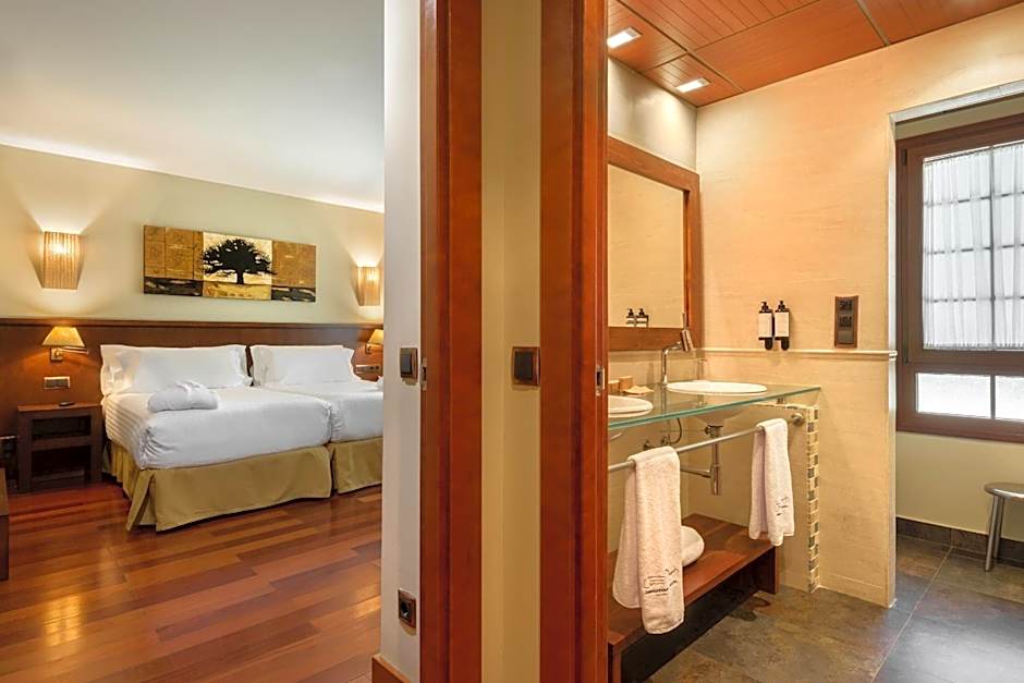 Hotel & Spa Monasterio de Boltana