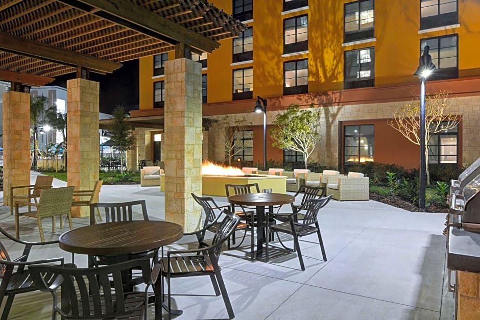 Home2 Suites by Hilton Orlando Flamingo Crossings