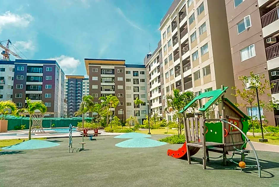 AVIDA ATRIA T2-C short walk mall,esplanade,wifi,netflix,kitchen,pool