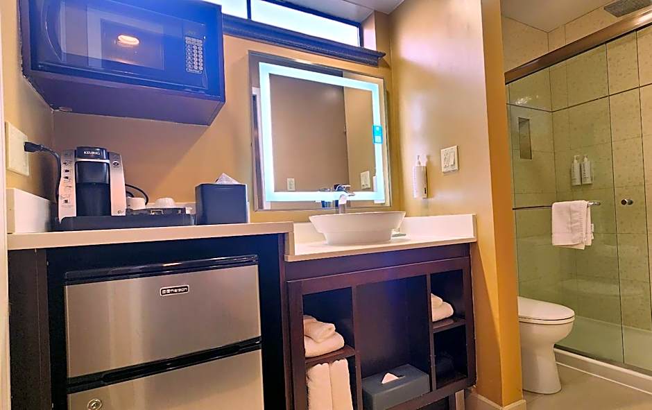 La Quinta Inn & Suites by Wyndham San Francisco Airport West