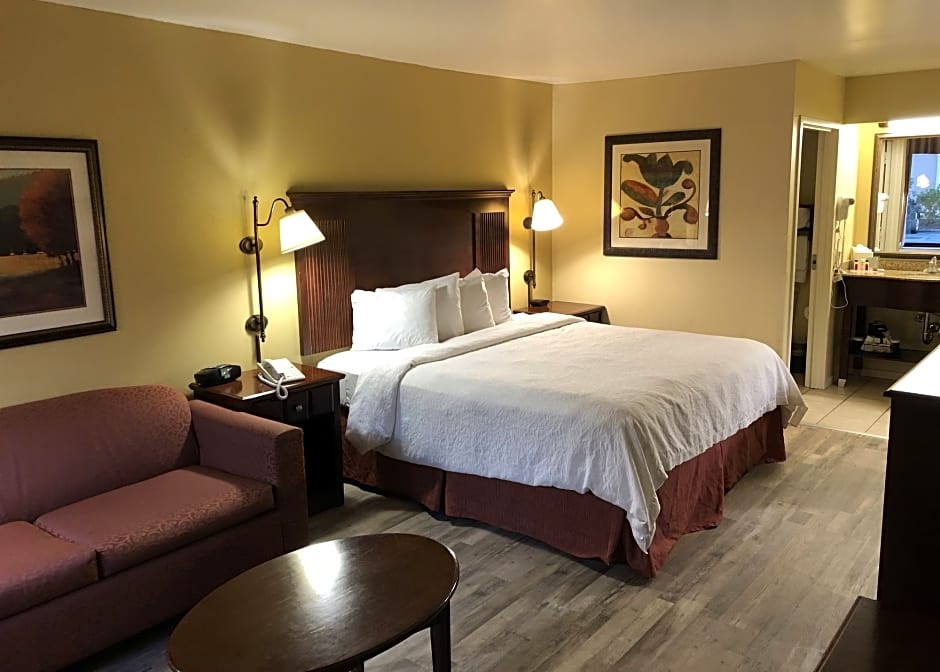 Baymont Inn & Suites by Wyndham The Woodlands