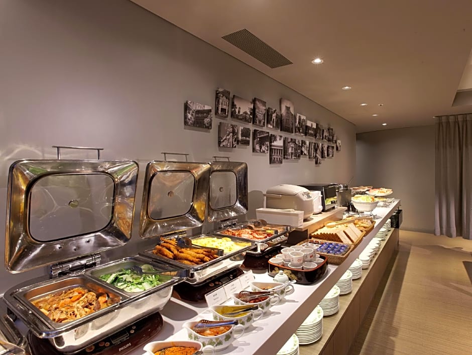 Royal Inn Taipei Linsen - Huashan 1914 Creative Park