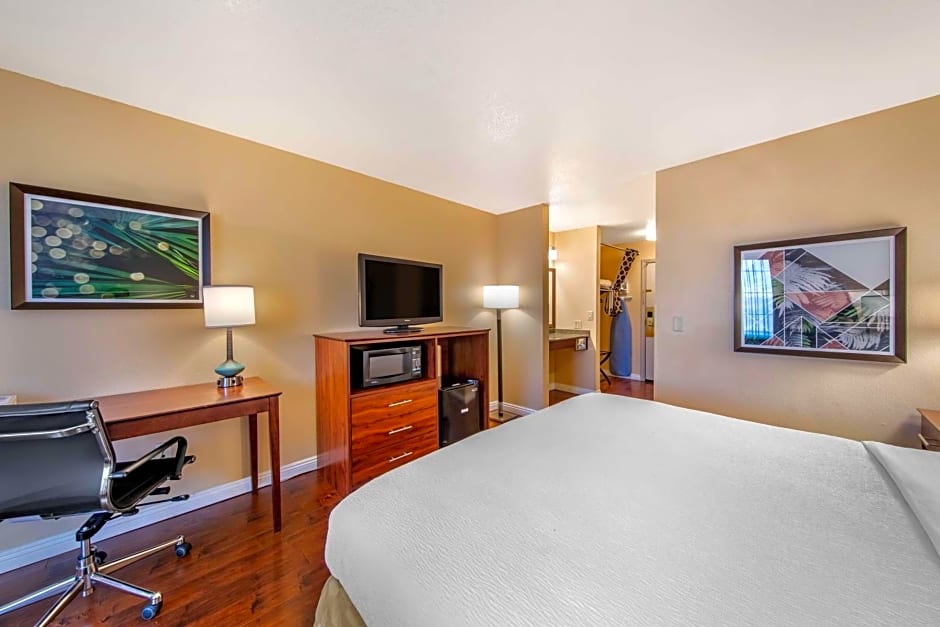 Best Western Plus John Jay Inn & Suites