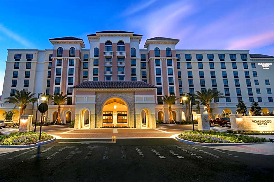 Homewood Suites by Hilton Orlando at FLAMINGO CROSSINGS Town Center