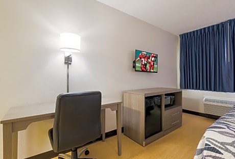 Suite 2 Room 2 King Beds with Kitchenette Non-Smoking