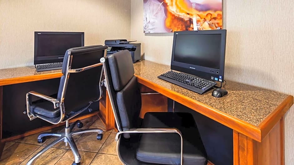 Best Western Plus Landing View Inn & Suites