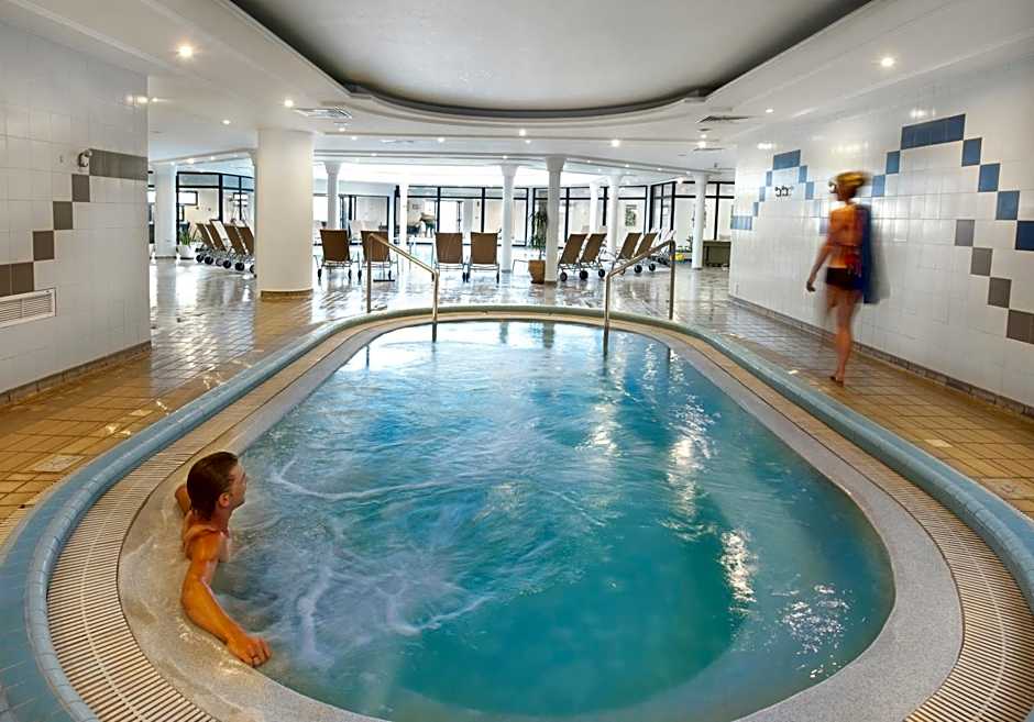 Louis Phaethon Beach