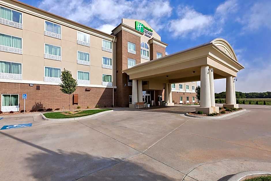 Holiday Inn Express Hotel & Suites Salina By IHG