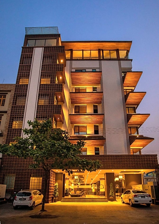 Photo 1 of 28 of Hotel Yadanarbon