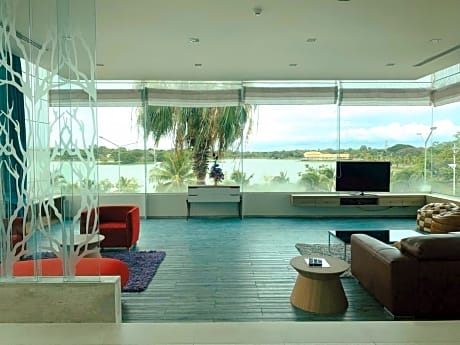 Family Room with Lake View