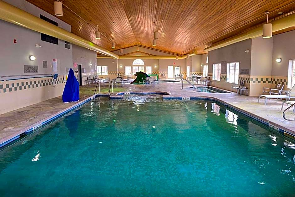 Country Inn & Suites by Radisson, Green Bay East, WI