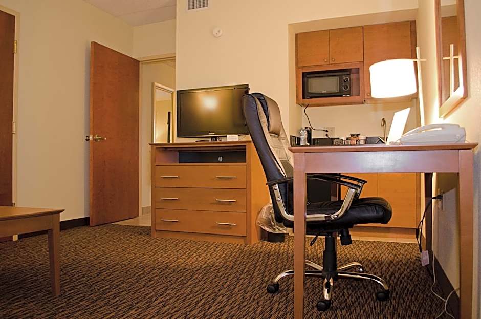 Clarion Hotel & Suites University-Shippensburg