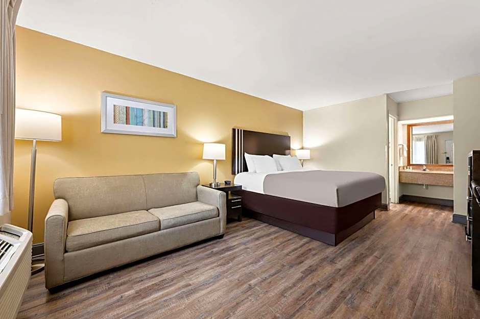 Quality Inn Pelham I-65 exit 246